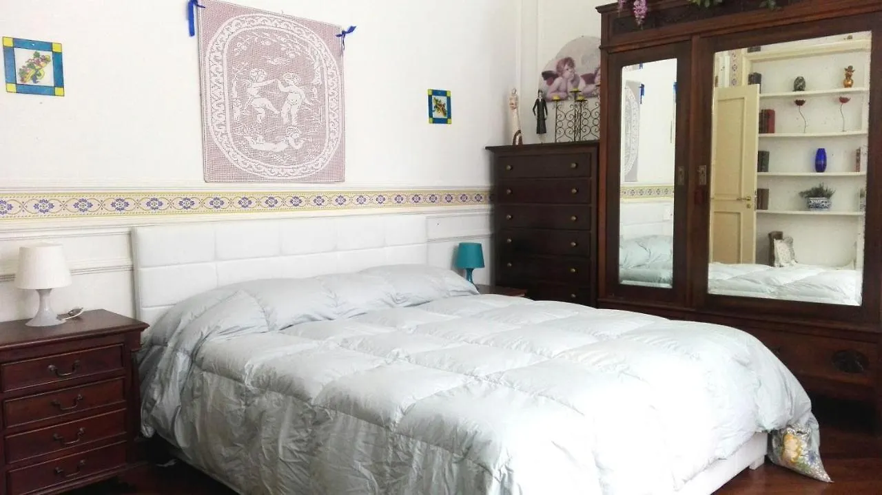 Apartment Elegante Appartamento Centro Storico CTA Italien